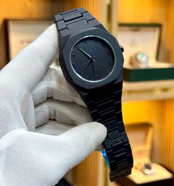 Full Black Aura Quartz Watch - Lightweight Premium Quality Design